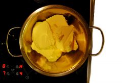 Proces gotowania masła konopnego- Hashberry & Speedqueen - rozpuszczanie masła