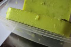 Masło Konopne z Super Silver Haze - liście przytopowe kolor