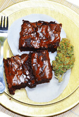 Cannabis BROWNIE - Czekoladowe Ciasto konopne 1